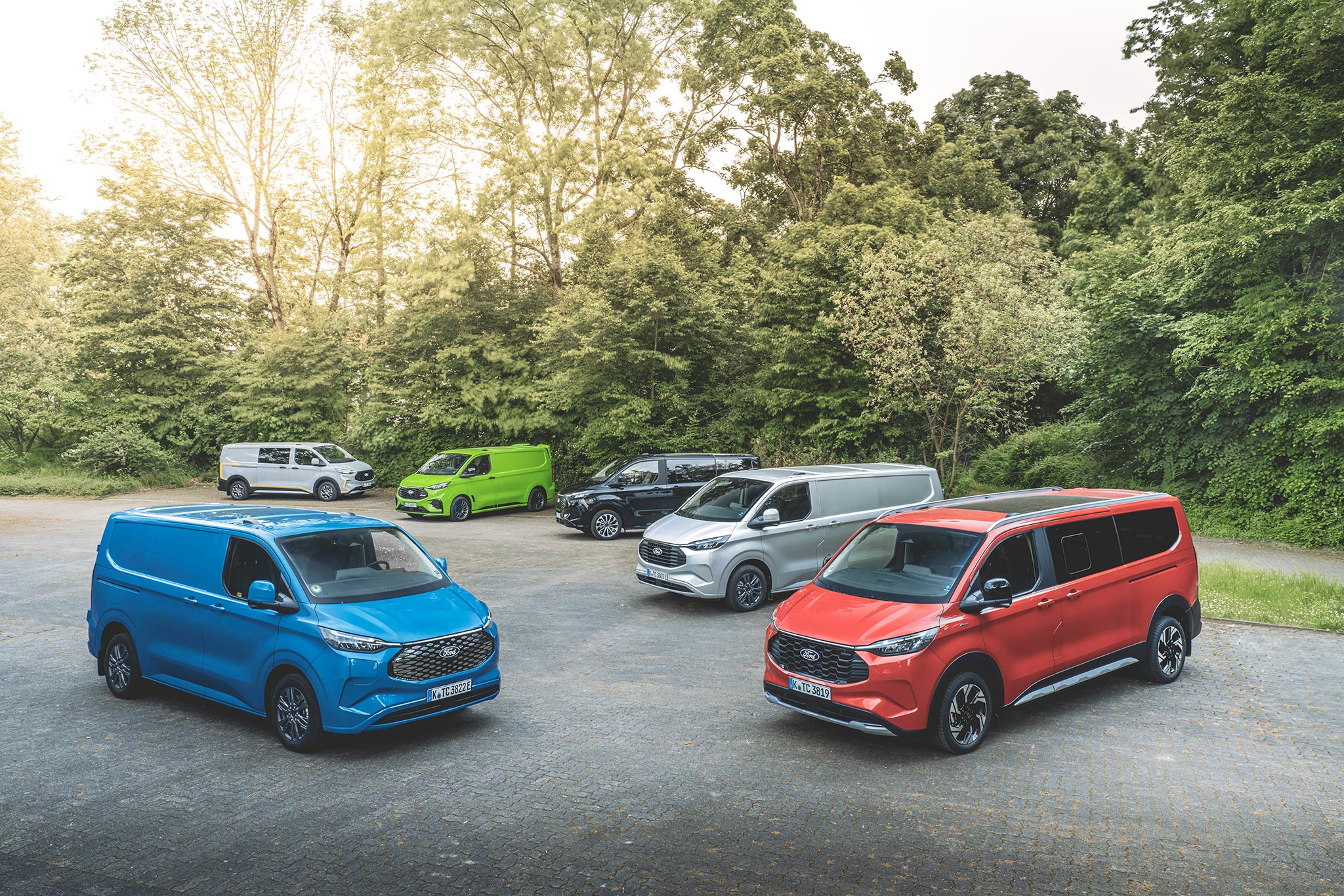 ford-ikraunami-hibridai-phev-kada-geriau-rinktis-elektromobili-o-kada-ikraunama-hibrida